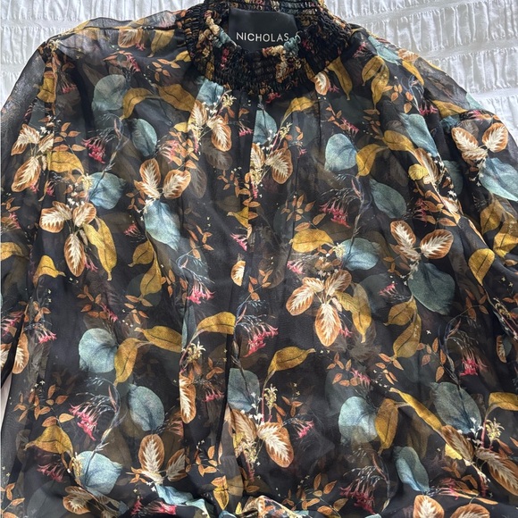 Nicholas Multicolor Blouse with Tie Front 100% Silk - Picture 1 of 11